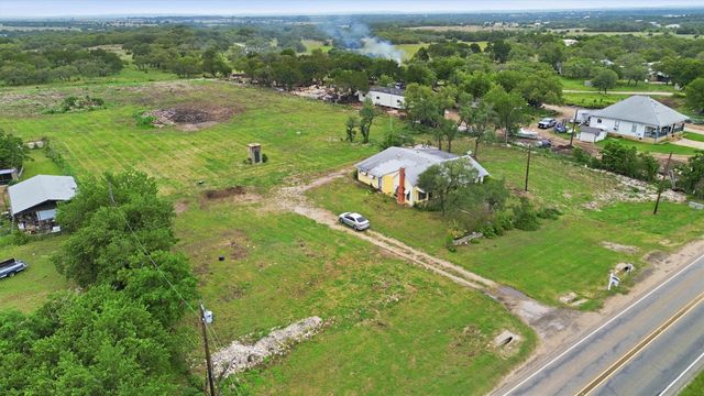 704 Fm 2657, Briggs, TX 78608