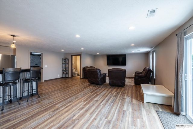 17314 Soldier Street, Omaha, NE 68136