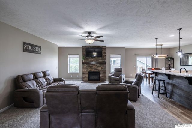 17314 Soldier Street, Omaha, NE 68136
