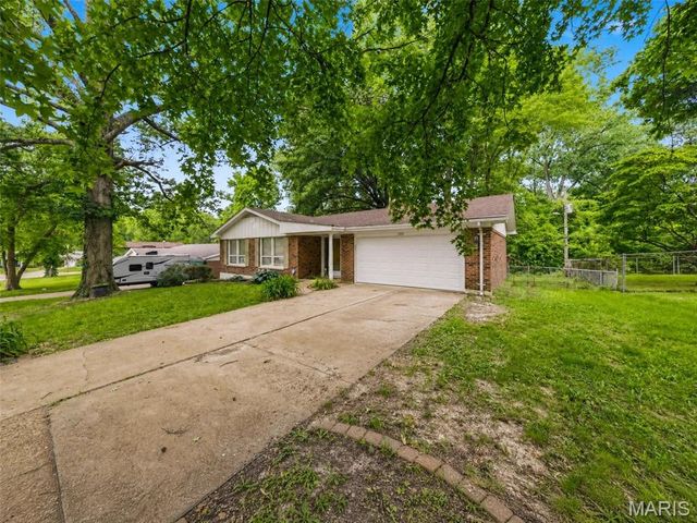 1219 Hobson Drive, Ferguson, MO 63135