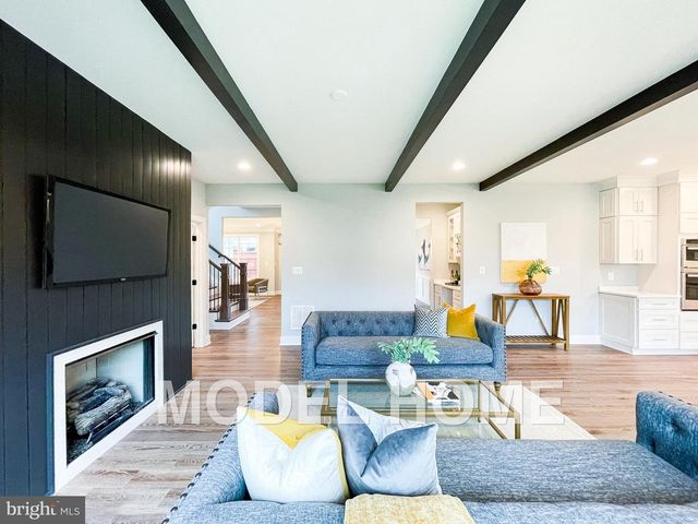 6645 HALLWOOD AVE, Falls Church, VA 22046