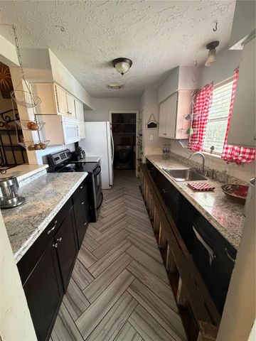 1114 Oxford Drive, Pearland, TX 77584