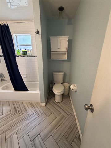 1114 Oxford Drive, Pearland, TX 77584