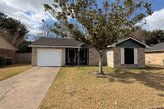 1114 Oxford Drive, Pearland, TX 77584
