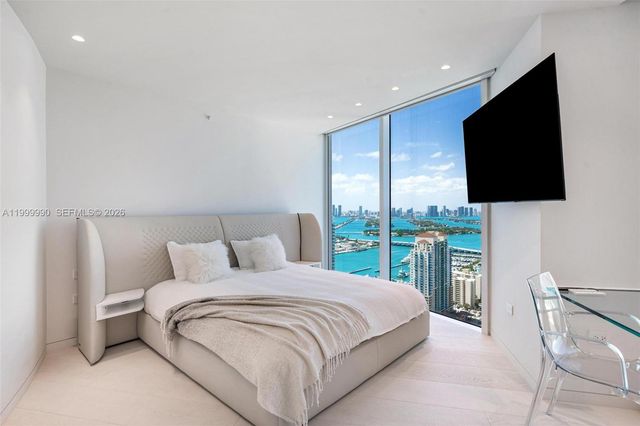 300 S Pointe Drive PH5, Miami Beach, FL 33139