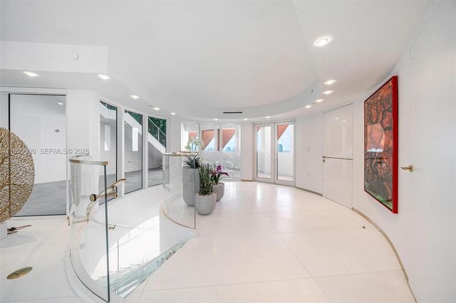 300 S Pointe Drive PH5, Miami Beach, FL 33139