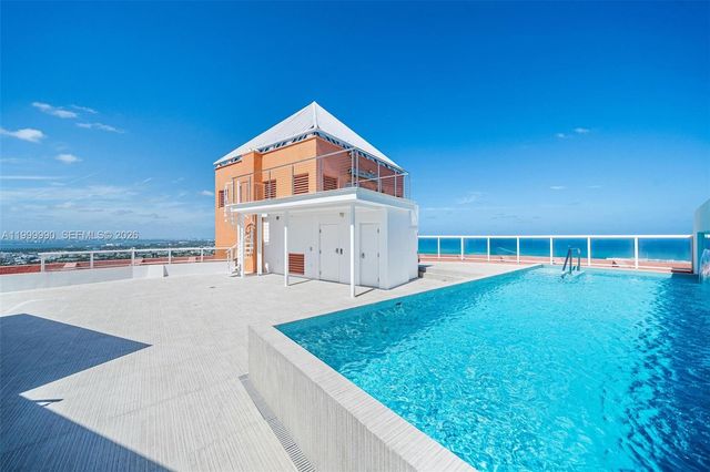 300 S Pointe Drive PH5, Miami Beach, FL 33139