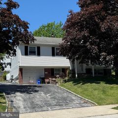 1701 MONTEREY DR, Plymouth Meeting, PA 19462