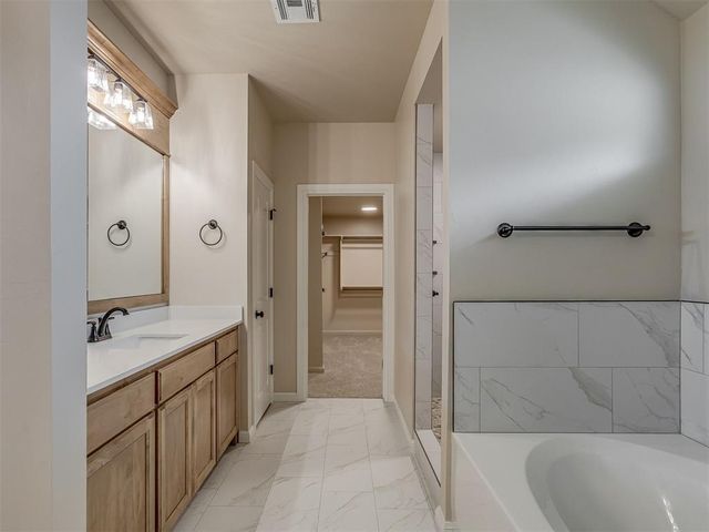 10016 Gentry Crossing, Oklahoma City, OK 73169