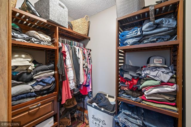 245 Dwinnell Avenue, Mahtomedi, MN 55115