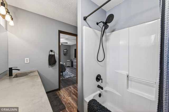 245 Dwinnell Avenue, Mahtomedi, MN 55115