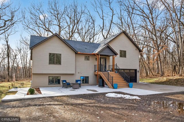 245 Dwinnell Avenue, Mahtomedi, MN 55115