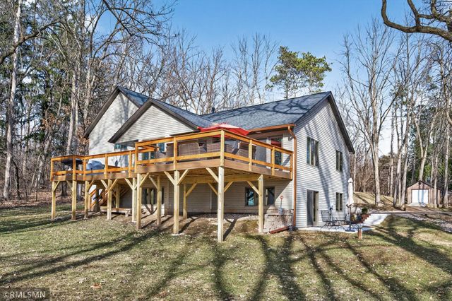 245 Dwinnell Avenue, Mahtomedi, MN 55115