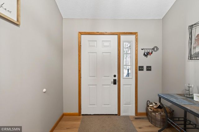 245 Dwinnell Avenue, Mahtomedi, MN 55115