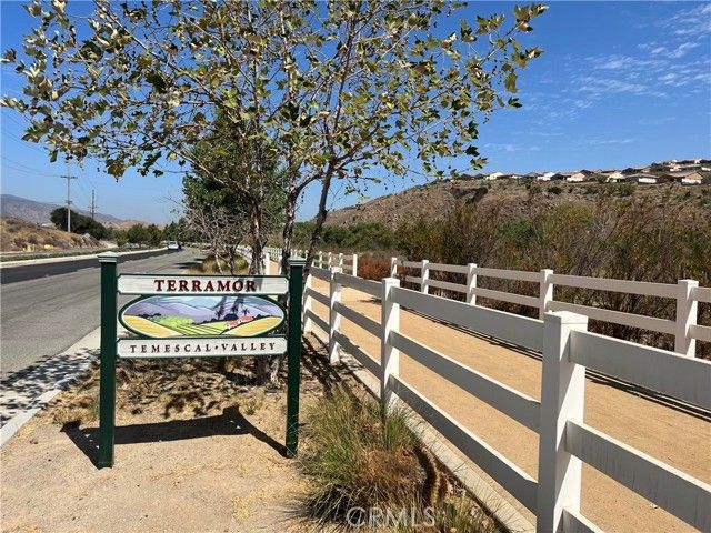 24560 Acadia Drive, Corona, CA 92883