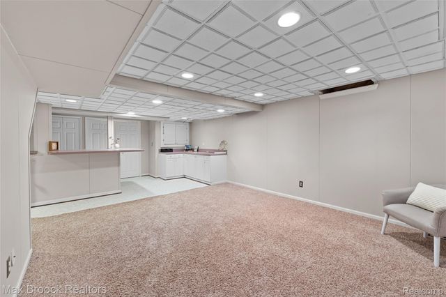955 Forest Avenue, Birmingham, MI 48009