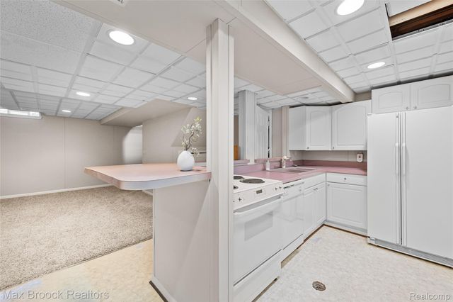 955 Forest Avenue, Birmingham, MI 48009