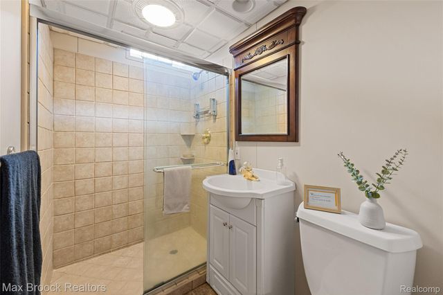 955 Forest Avenue, Birmingham, MI 48009