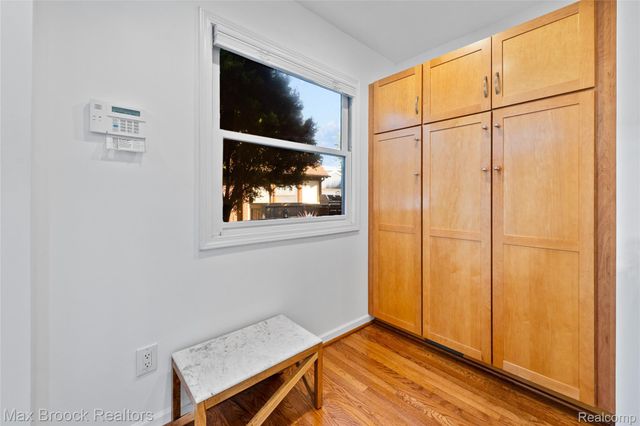 955 Forest Avenue, Birmingham, MI 48009