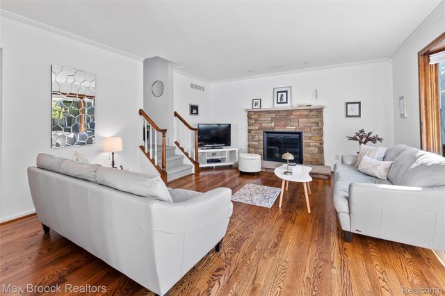 955 Forest Avenue, Birmingham, MI 48009
