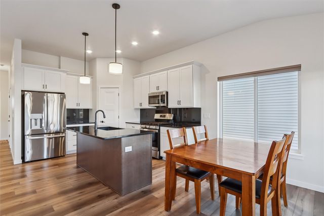 714 Kohl Drive, North Liberty, IA 52317