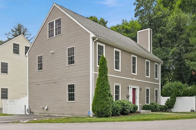 18 Rosegate Rd, Needham, MA 02494