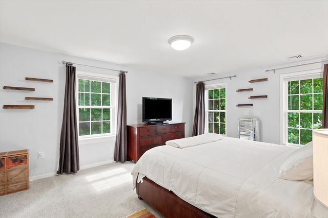 18 Rosegate Rd, Needham, MA 02494