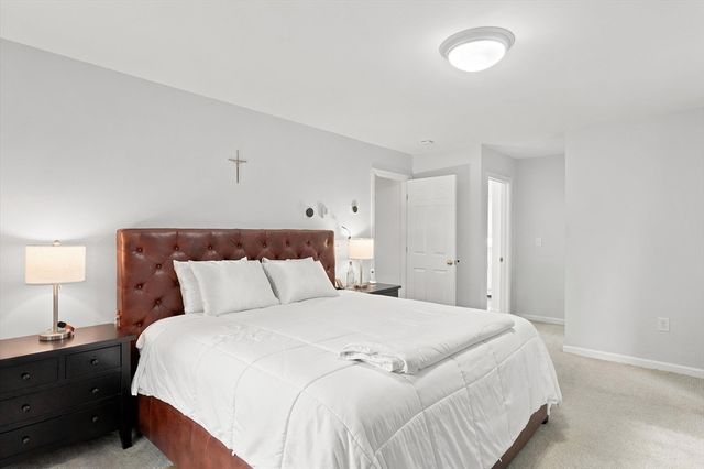 18 Rosegate Rd, Needham, MA 02494