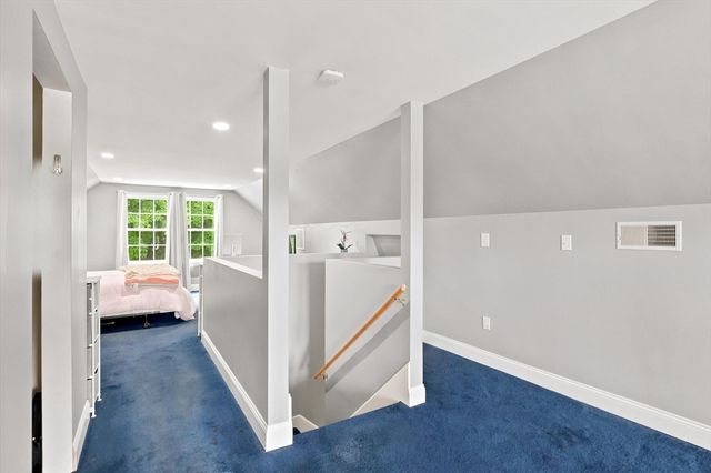 18 Rosegate Rd, Needham, MA 02494