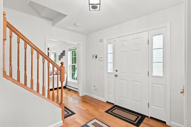 18 Rosegate Rd, Needham, MA 02494