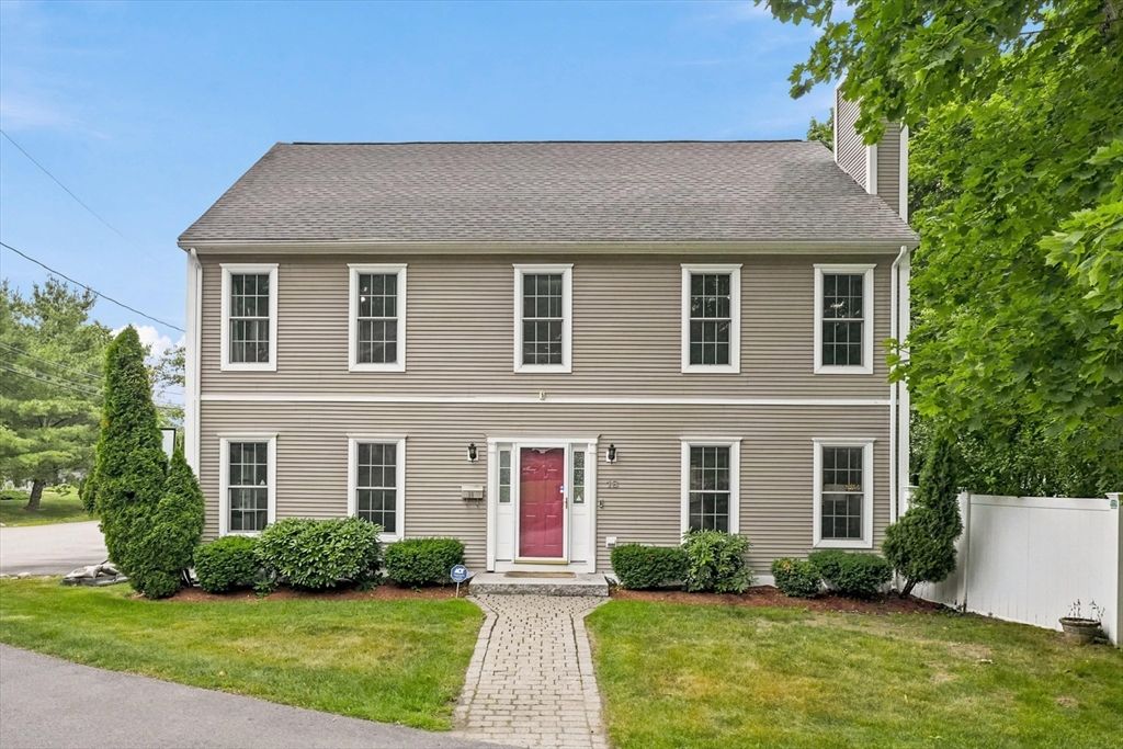 18 Rosegate Rd, Needham, MA 02494