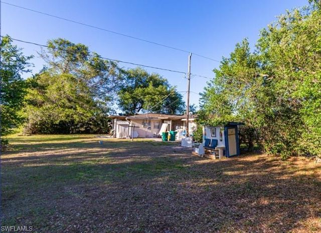 3675 Estey AVE, Naples, FL 34104