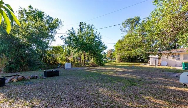 3675 Estey AVE, Naples, FL 34104