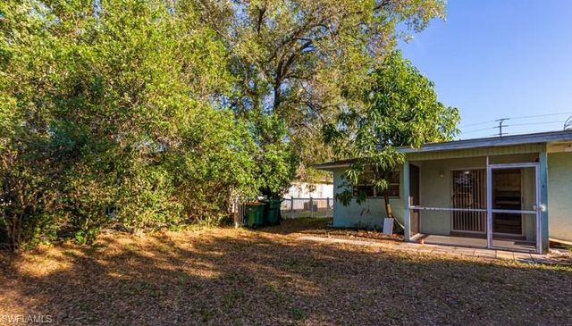 3675 Estey AVE, Naples, FL 34104