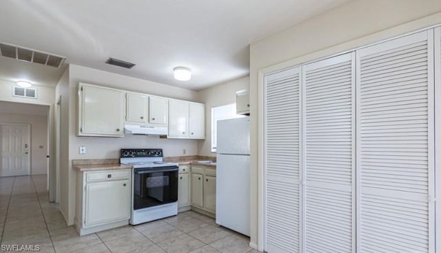 3675 Estey AVE, Naples, FL 34104