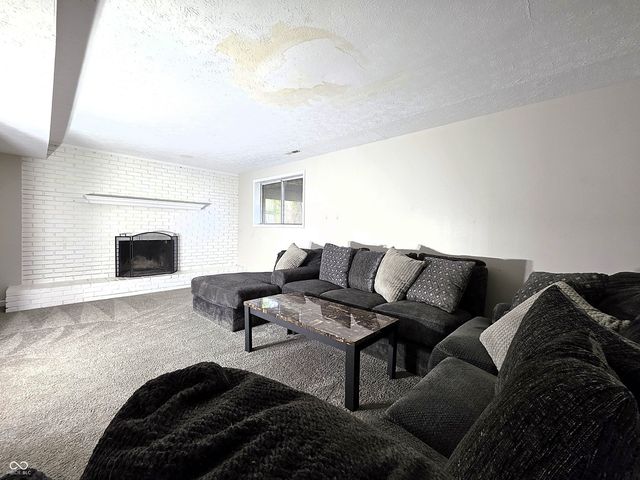 714 Spring Valley Court, Indianapolis, IN 46231