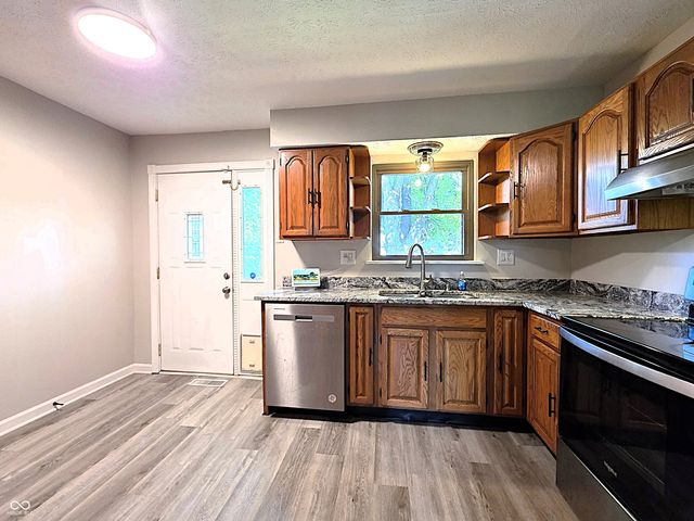 714 Spring Valley Court, Indianapolis, IN 46231