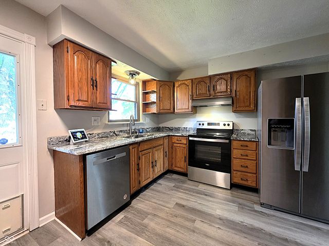 714 Spring Valley Court, Indianapolis, IN 46231