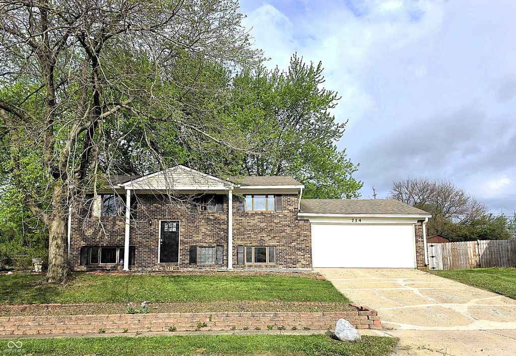 714 Spring Valley Court, Indianapolis, IN 46231