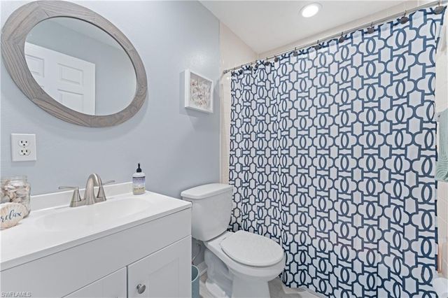 809 Augusta BLVD 809-6, Naples, FL 34113