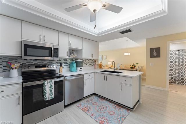 809 Augusta BLVD 809-6, Naples, FL 34113