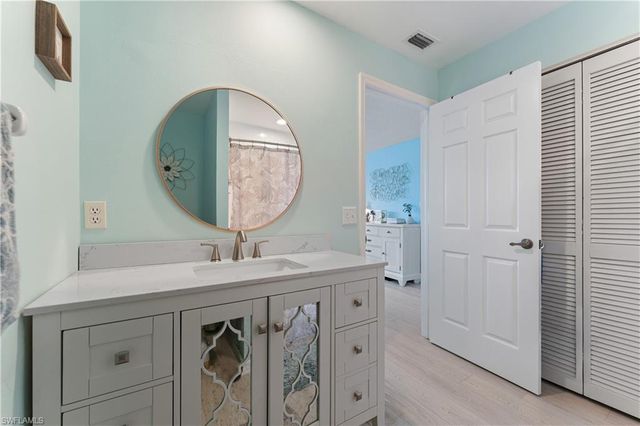 809 Augusta BLVD 809-6, Naples, FL 34113