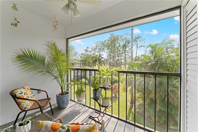 809 Augusta BLVD 809-6, Naples, FL 34113