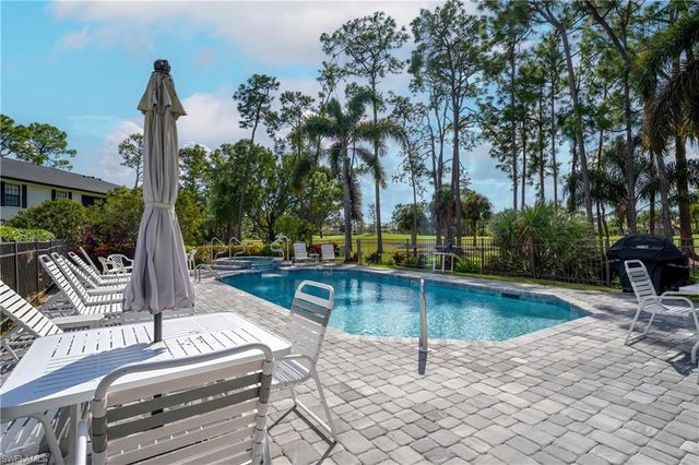 809 Augusta BLVD 809-6, Naples, FL 34113