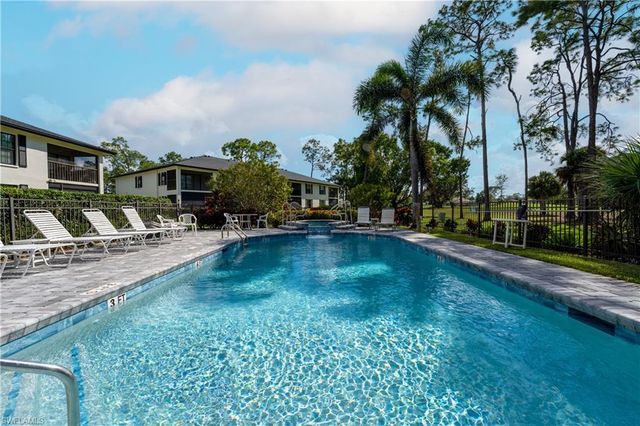 809 Augusta BLVD 809-6, Naples, FL 34113