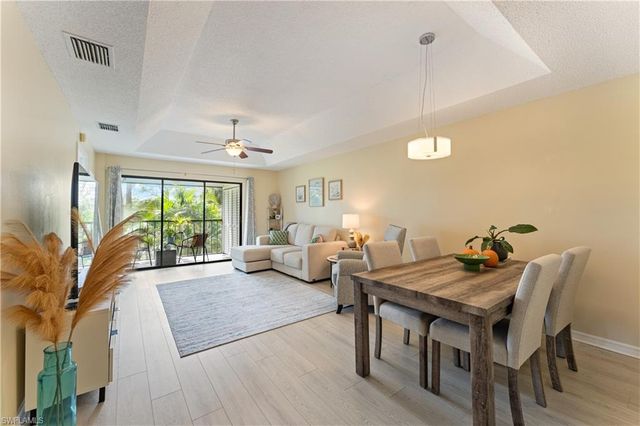 809 Augusta BLVD 809-6, Naples, FL 34113