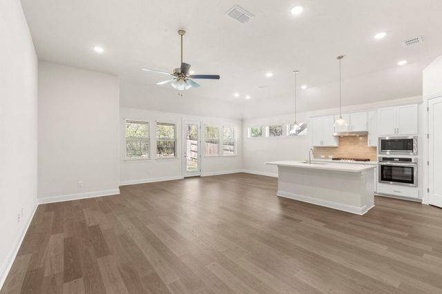 528 Tubman DR, Kyle, TX 78640