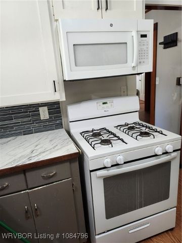 301 Wilson Avenue, Poteau, OK 74953