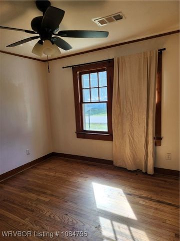 301 Wilson Avenue, Poteau, OK 74953