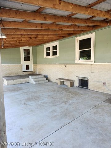 301 Wilson Avenue, Poteau, OK 74953